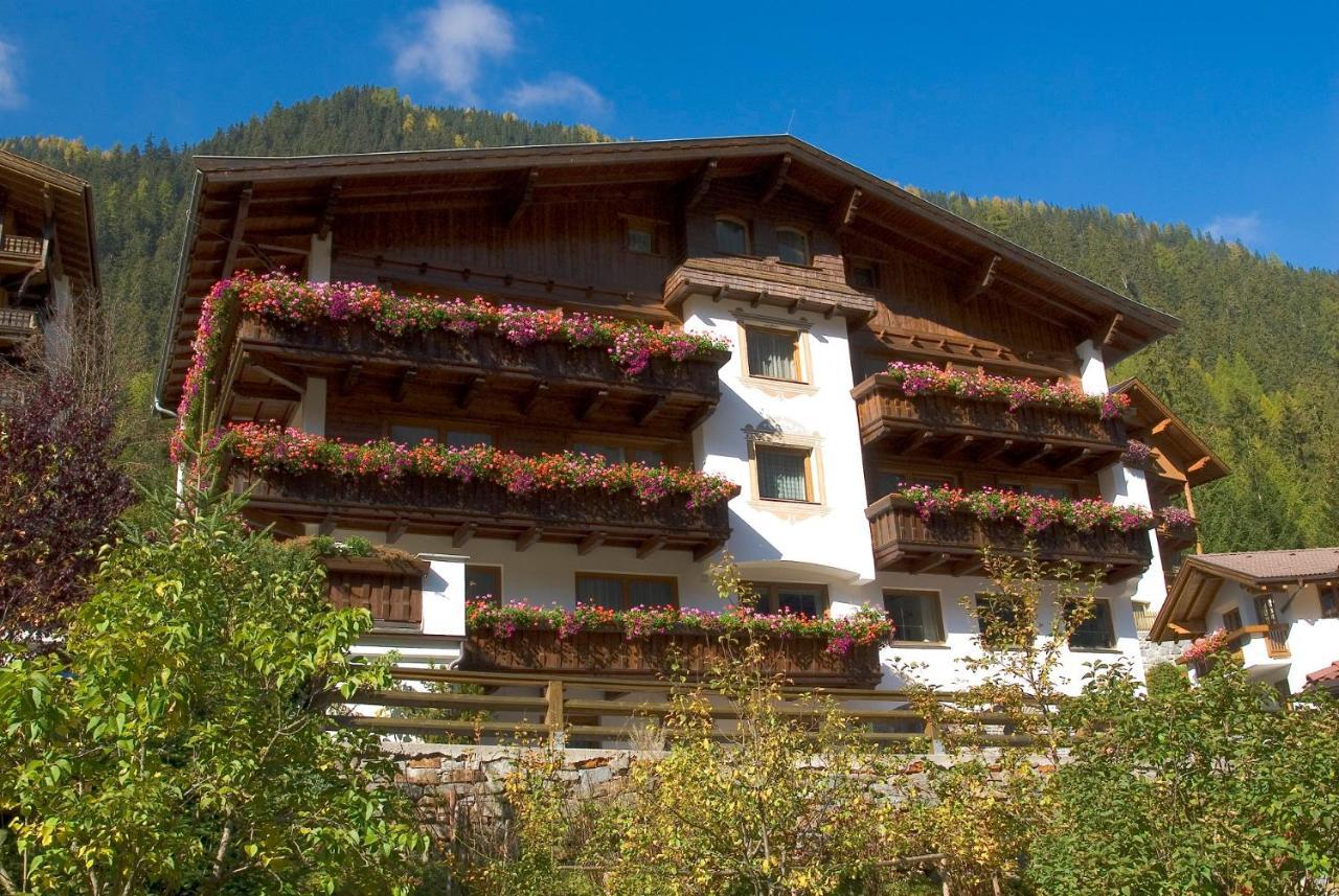 Apart - Und Fruehstueckspension Jaegerheim Kaunertal Dış mekan fotoğraf